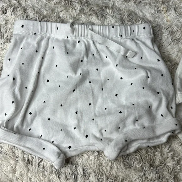 0-4m baby girl lot onsies and diaper covers gap, Gymboree, dress - Picture 5 of 7